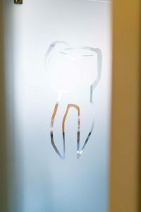 Faccetta dentale centri Protesica a Milano, Madone, Cassano d’Adda